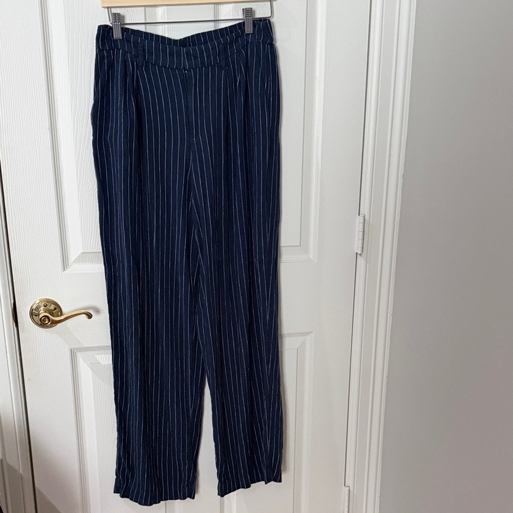 a new day Dark Blue Pinstripe Pants linen size 6